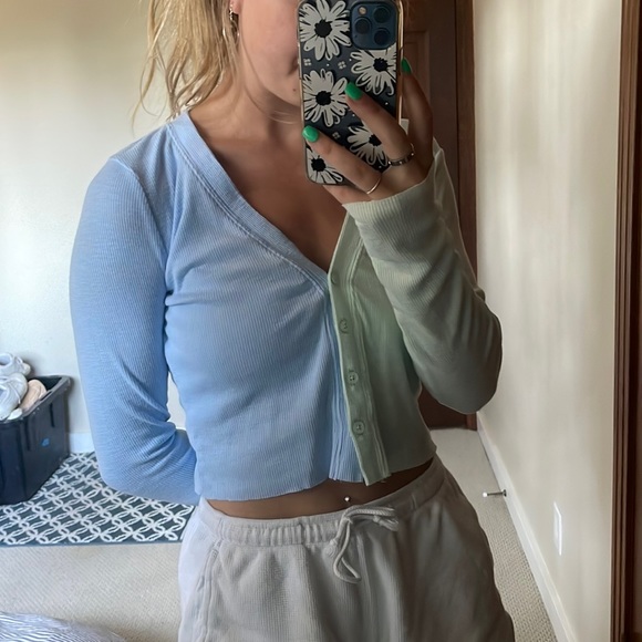 Bailey Rose colorblock shirt - Picture 3 of 3